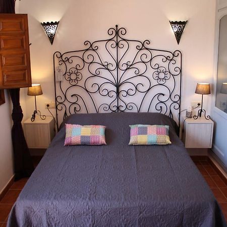 Boutique Bed & Breakfast Casa Utopia Alcaucin Ngoại thất bức ảnh