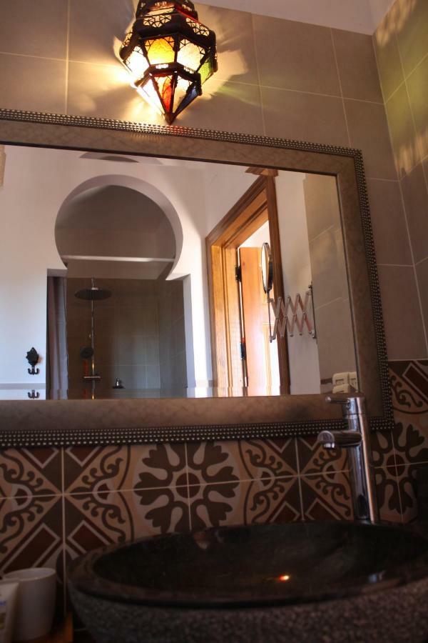 Boutique Bed & Breakfast Casa Utopia Alcaucin Ngoại thất bức ảnh