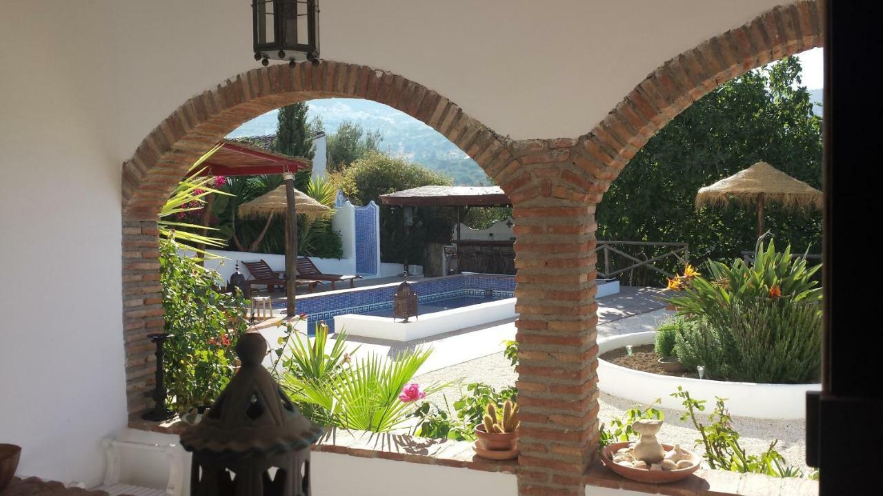 Boutique Bed & Breakfast Casa Utopia Alcaucin Ngoại thất bức ảnh